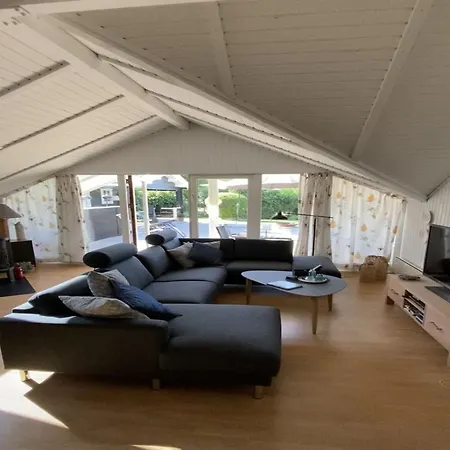 Analine - 1km From The Sea By Interhome